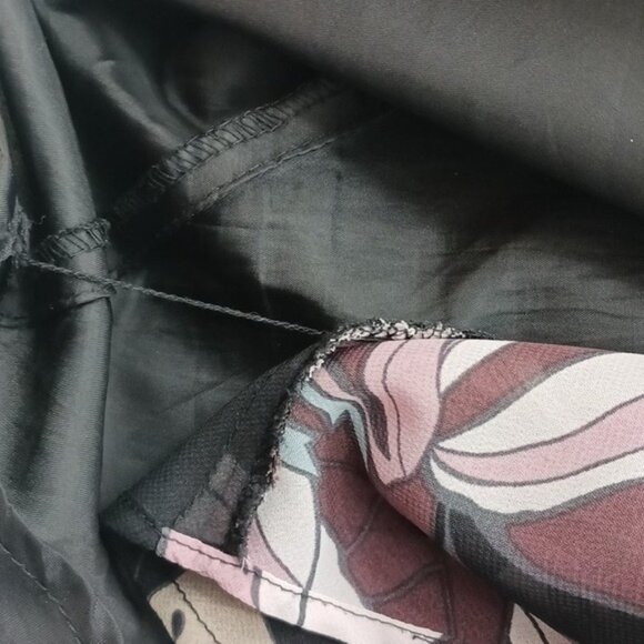 H&M Skirt Black Pink Floral Belted Midi Flowy Womens Size 10 - Picture 6 of 7